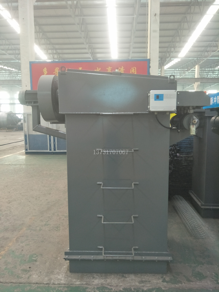 2018年最新研發(fā)15m2、25m2倉頂布袋除塵器投放市場