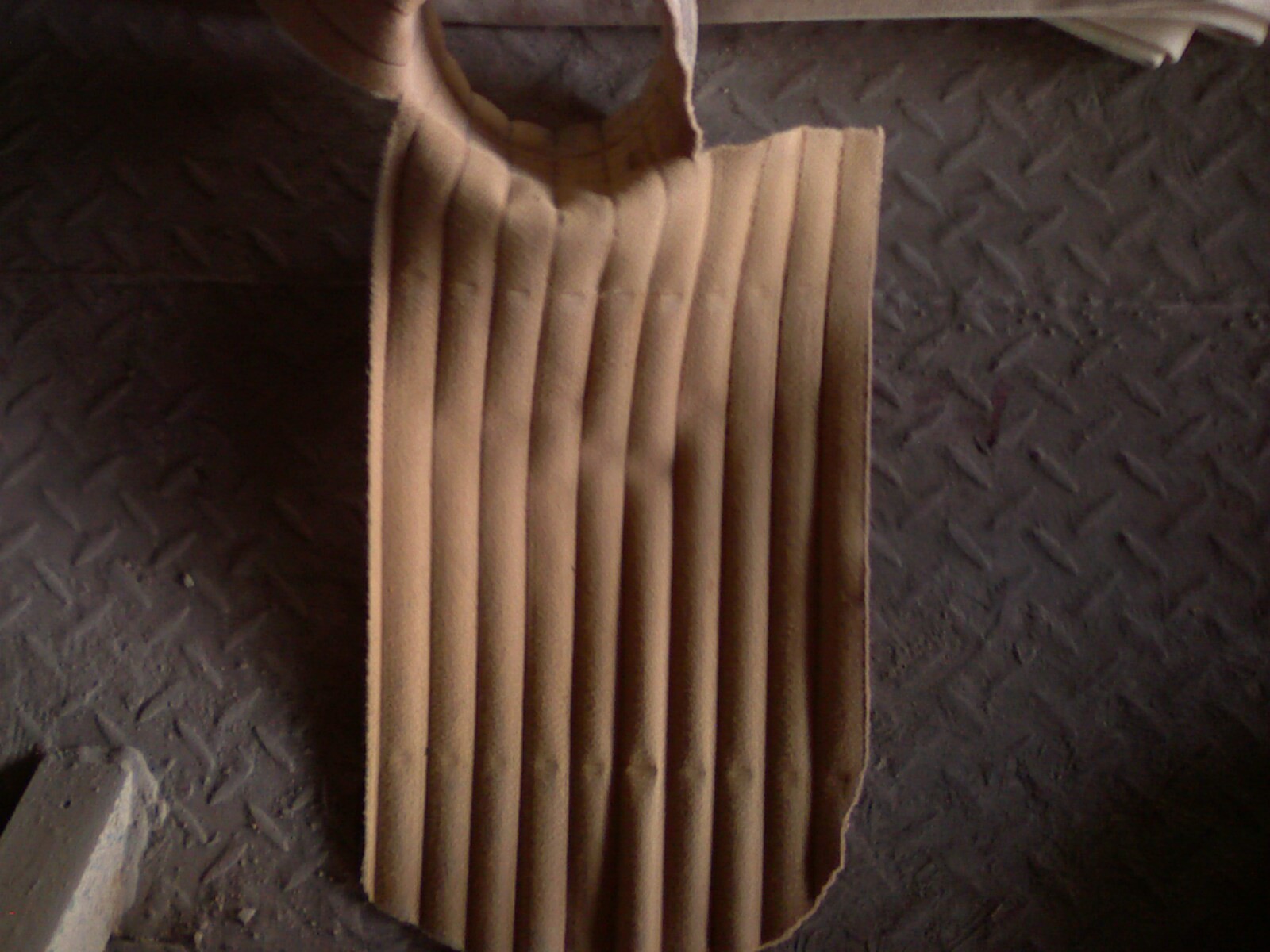 布袋式除塵器實際應(yīng)用中濾袋的破損形式及原因解密 布袋式除塵器實際應(yīng)用中濾袋的破損形式及原因解密